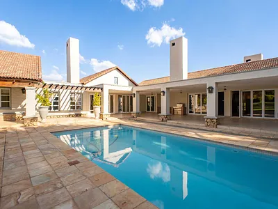 6 Bedroom House To Rent in Olympus AH, Pretoria - bpbO.webp