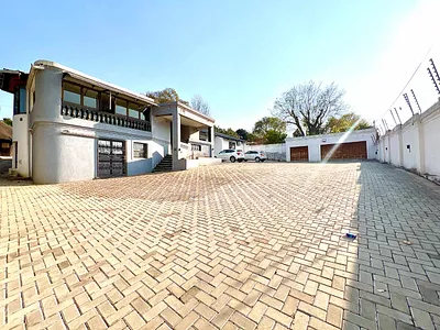 5 Bedroom House For Sale in Pretoria - img