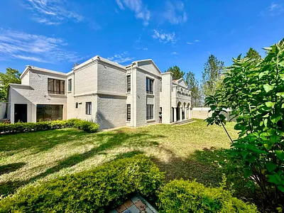 5 Bedroom House To Rent in Midrand - Q3VX.webp