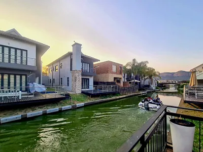 3 Bedroom Townhouse For Sale in Hartbeespoort - S8gc.webp