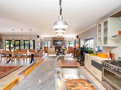 3 Bedroom House For Sale in Langebaan - OLUn.webp