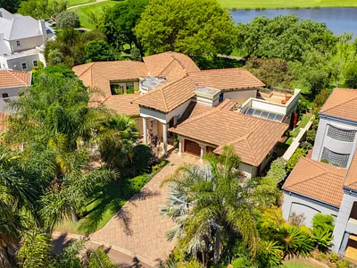 4 Bedroom House For Sale in Centurion - P0c3.webp