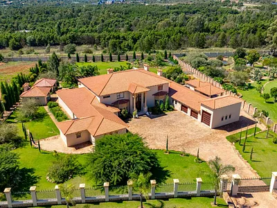 5 Bedroom House For Sale in Pretoria - img