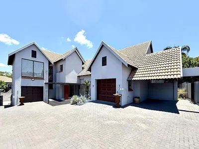 4 Bedroom House For Sale in Olympus AH, Pretoria - yAgv.webp