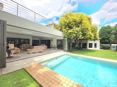 5 Bedroom House To Rent in Sandton - Ygr6.webp