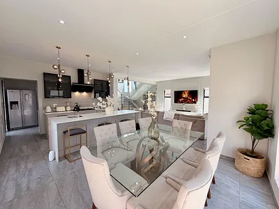 3 Bedroom Townhouse For Sale in Midrand - 16Bh.webp