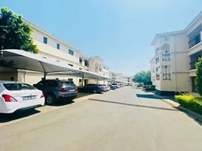 2 Bedroom Apartment For Sale in Midrand - 18bJ.webp
