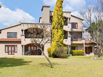 2 Bedroom Apartment For Sale in Randburg - ESvj.webp