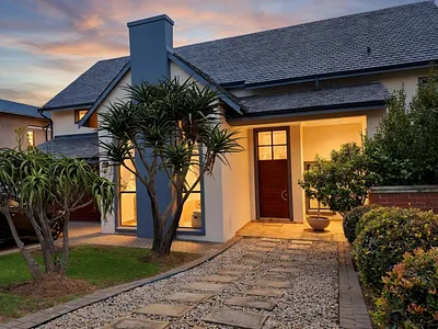 5 Bedroom House To Rent in Midrand - aaKn.webp