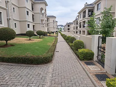 2 Bedroom Apartment For Sale in Midrand - IYXY.webp