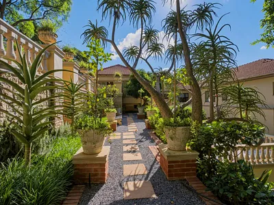 5 Bedroom House For Sale in Pretoria - LzR5.webp