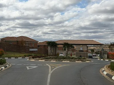 3 Bedroom Townhouse For Sale in Centurion - T9ik.webp