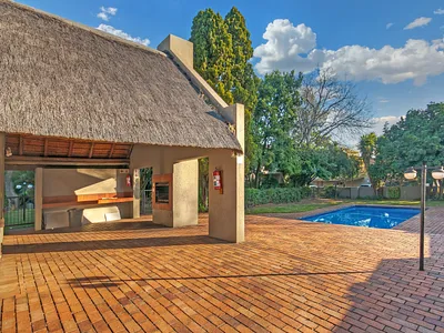 2 Bedroom Apartment For Sale in Sandton - 5jIX.webp