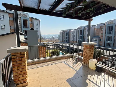 2 Bedroom Apartment To Rent in Midrand - 5Lxt.webp