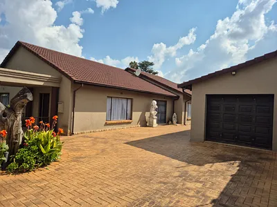 3 Bedroom House For Sale in Germiston - GnXe.webp