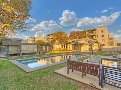 4 Bedroom Apartment For Sale in Midrand - 5kjT.webp