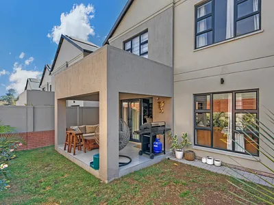 4 Bedroom Townhouse For Sale in Midrand - wLk3.webp