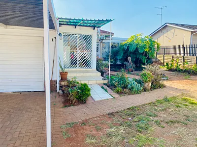 3 Bedroom House For Sale in Germiston - f7ef.webp