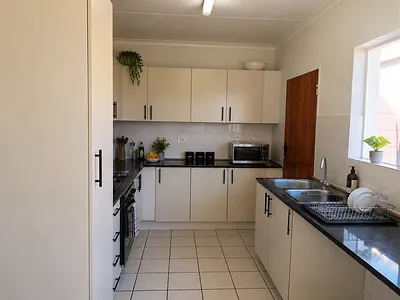 2 Bedroom Townhouse For Sale in Sandton - 76Hw.webp