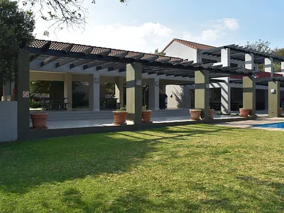 2 Bedroom Apartment For Sale in Sandton - hvV6.webp