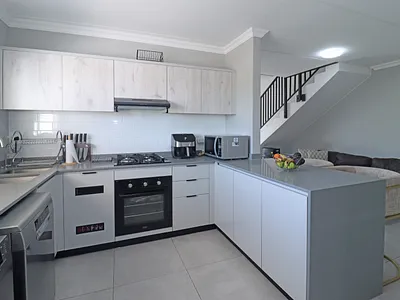 4 Bedroom Townhouse For Sale in Glen Austin, Midrand - csET.webp