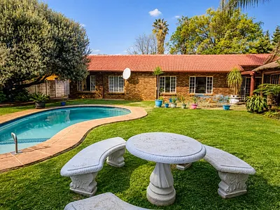 5 Bedroom House For Sale in Centurion - HnWK.webp