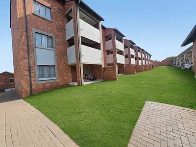 2 Bedroom Apartment For Sale in Midrand - e45T.webp