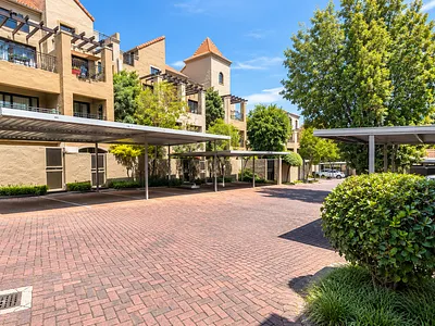2 Bedroom Apartment For Sale in Sandton - img