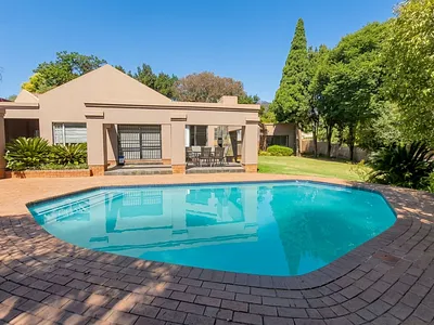 4 Bedroom House For Sale in Sandton - lGmK.webp