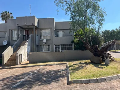 3 Bedroom Townhouse For Sale in Midrand - O355.webp