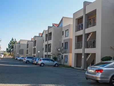1 Bedroom Apartment For Sale in Beverley, Sandton - sLdy.webp