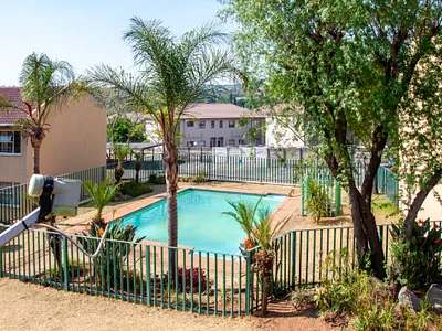 2 Bedroom Apartment For Sale in Vorna Valley, Midrand - QPtR.webp