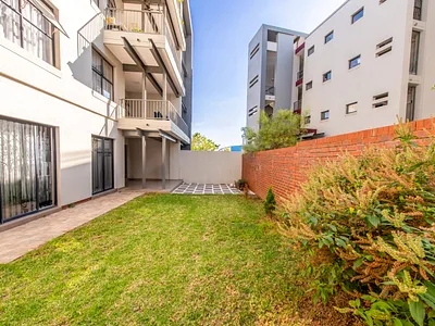 4 Bedroom Apartment For Sale in Midrand - ZED7.webp