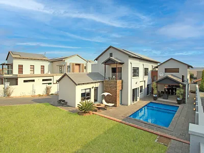 4 Bedroom House For Sale in Centurion - nVzM.webp