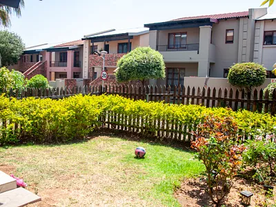 2 Bedroom Townhouse For Sale in Midrand - XrIc.webp