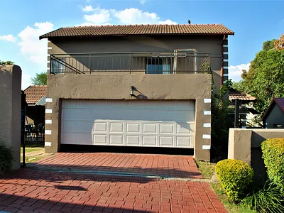 5 Bedroom House For Sale in Midrand - qdHp.webp
