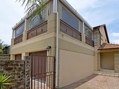 4 Bedroom House For Sale in Midrand - cwNg.webp