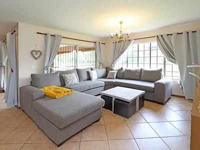 4 Bedroom House For Sale in Midrand - 0jIn.webp