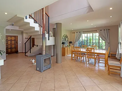 4 Bedroom House For Sale in Midrand - 10qz.webp
