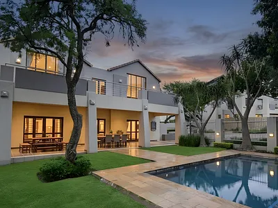 2 Bedroom Apartment For Sale in Sandton - G8fP.webp