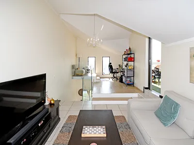 2 Bedroom Apartment For Sale in Sandton - 4gfz.webp