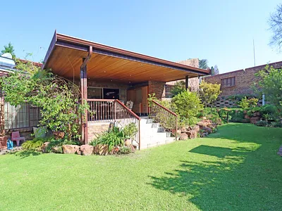 4 Bedroom House For Sale in Sandton - u7mS.webp