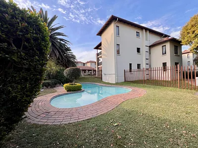 2 Bedroom Apartment For Sale in Sandton - m6RR.webp