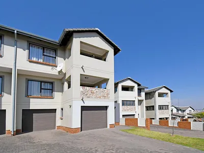 4 Bedroom Townhouse For Sale in Midrand - RY4J.webp