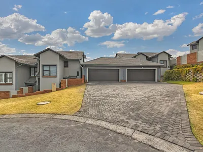 3 Bedroom Townhouse For Sale in Midrand - D1hn.webp