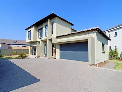 4 Bedroom House For Sale in Centurion - vb7v.webp