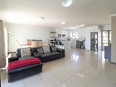 3 Bedroom Apartment For Sale in Midrand - 2tnG.webp