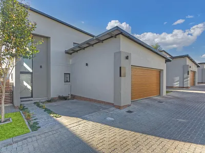 3 Bedroom Townhouse For Sale in Midrand - SLvc.webp