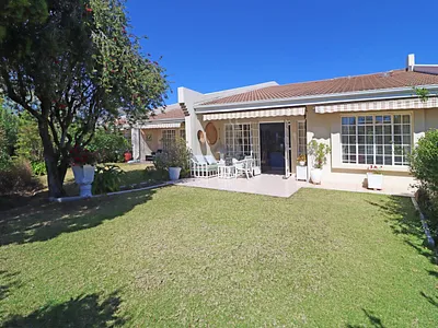 2 Bedroom Townhouse For Sale in Sandton - bwWD.webp