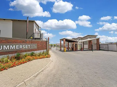 3 Bedroom Townhouse For Sale in Midrand - PHel.webp